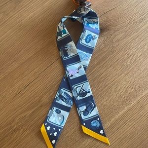 Hermes twilly scarf